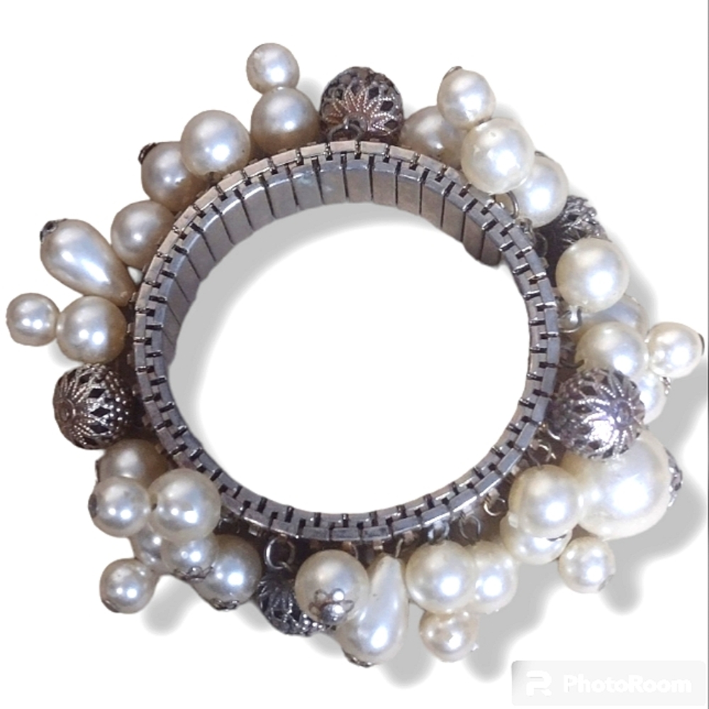 Vintage Silver & Faux Pearl Beaded Stretch Women's Charm Bracelet